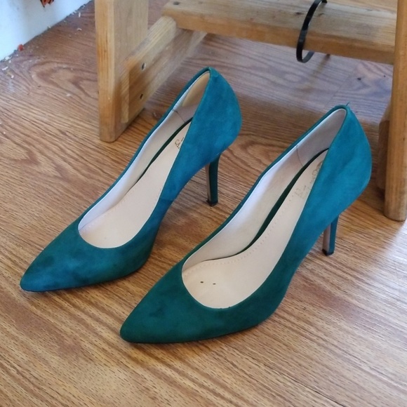 Vince Camuto VC-HALLEE Shoes - Picture 1 of 4